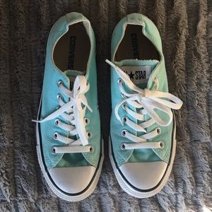 Tiffany Blue converse low top